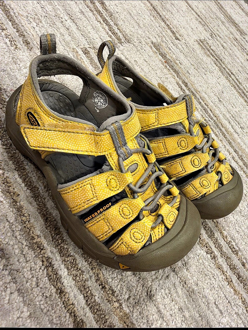KEEN Newport H2 Sandals Yellow & Gray size 11